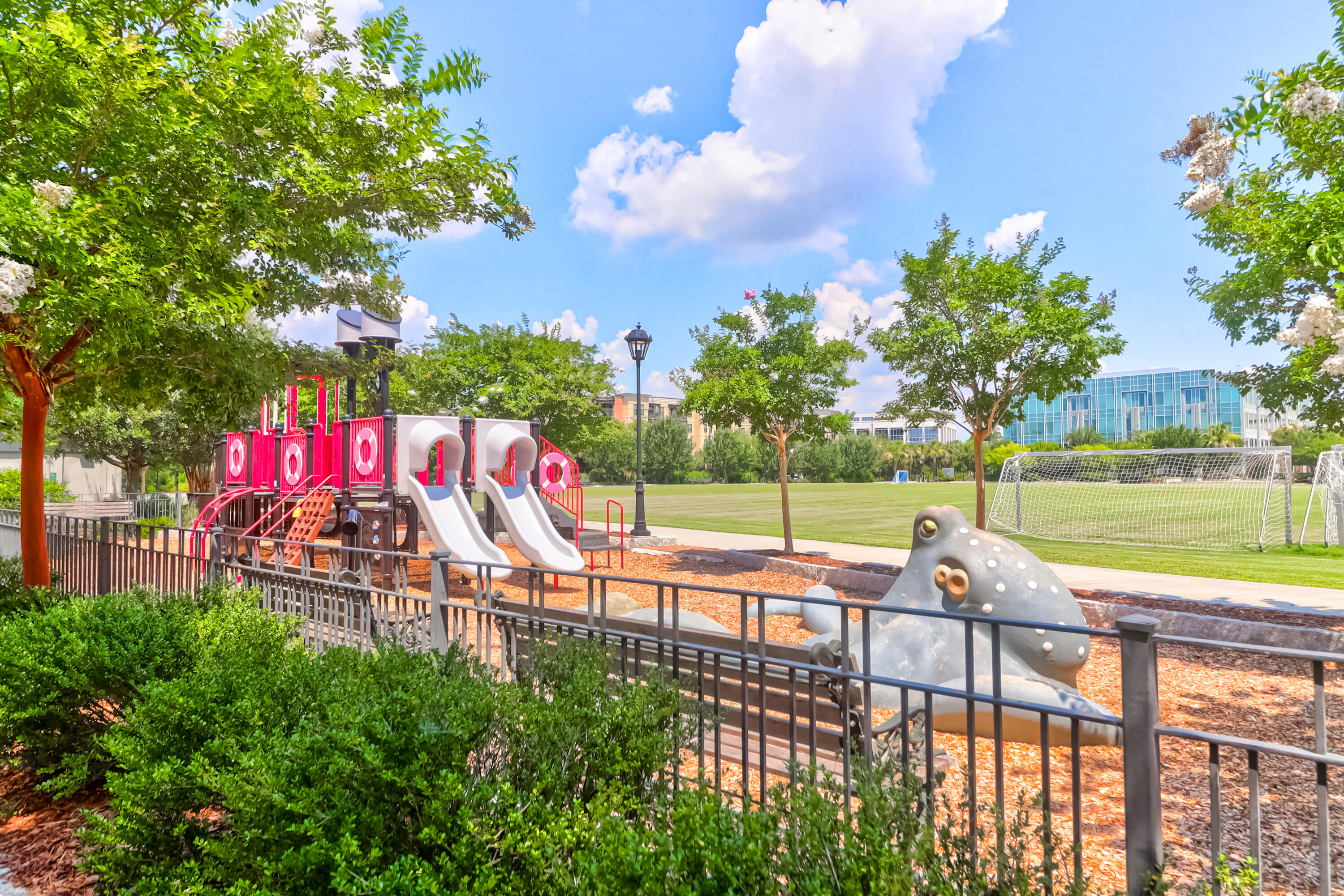 5 Gadsdenboro Street # 501