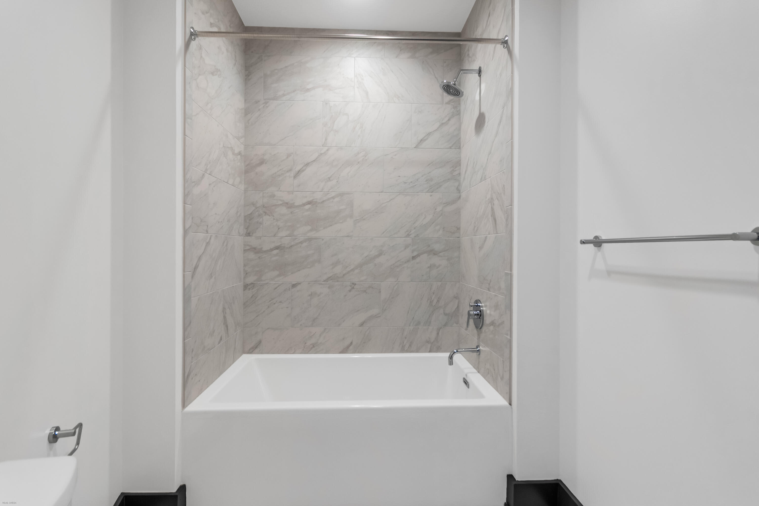 5 Gadsdenboro Street # 501