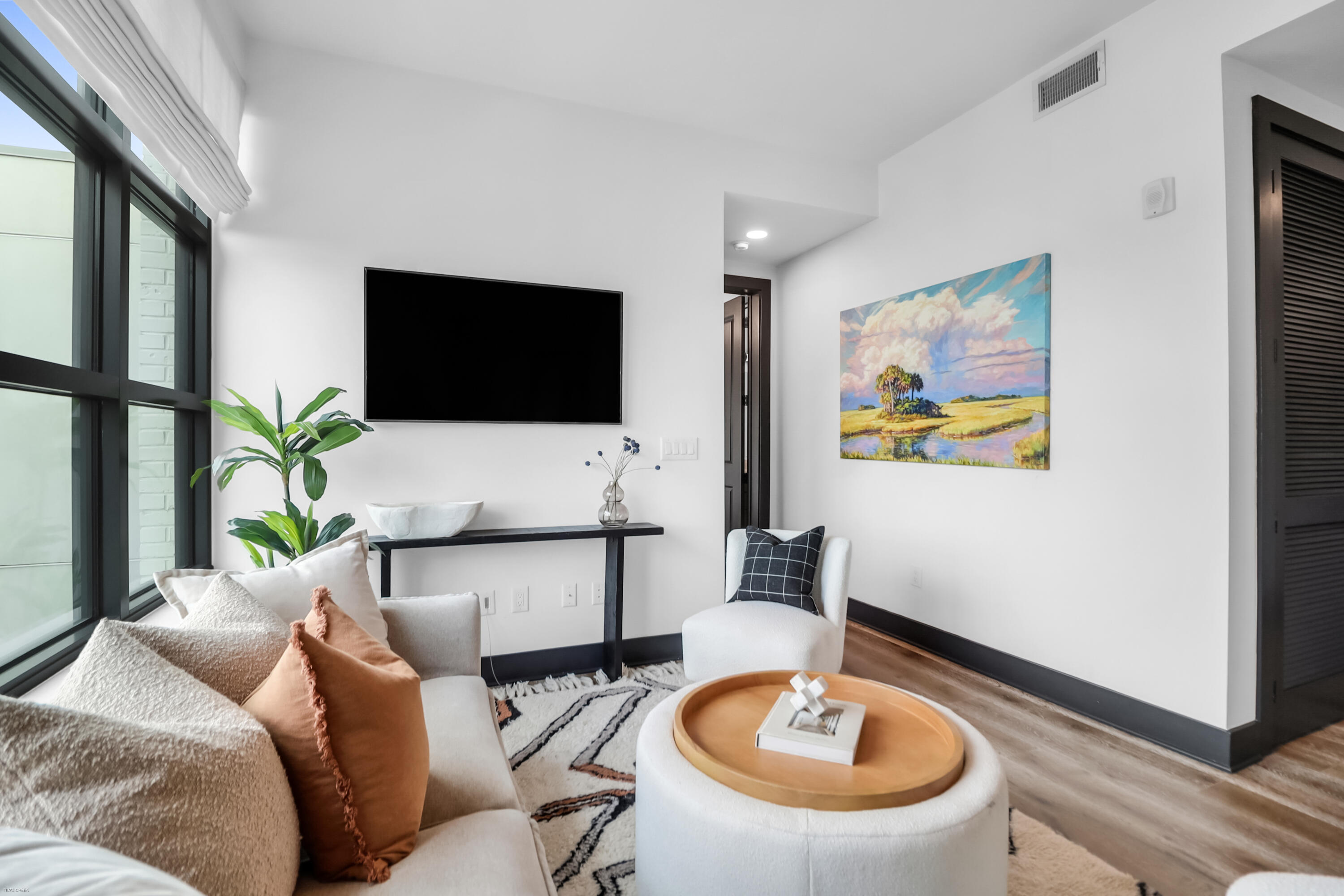 5 Gadsdenboro Street # 501