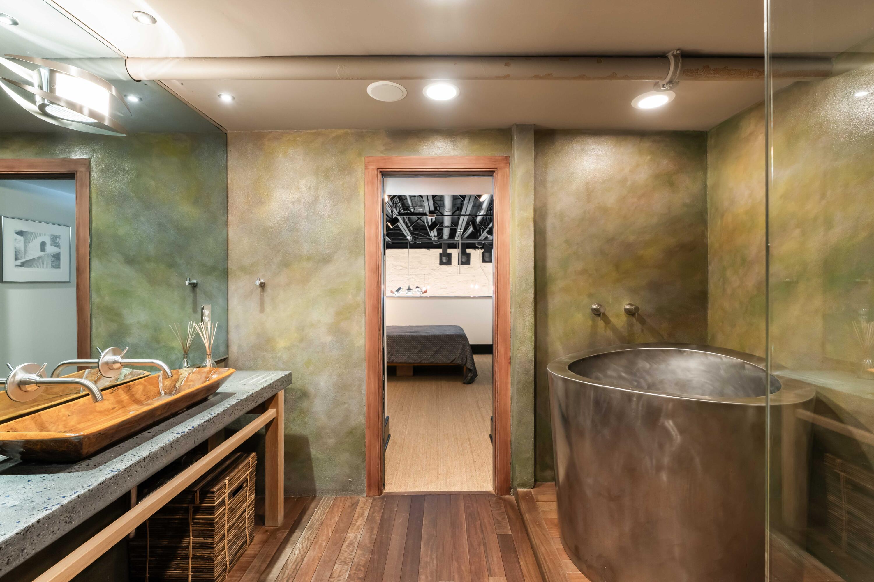 517 King Street # 10 Unit: Penthouse 1 & 10