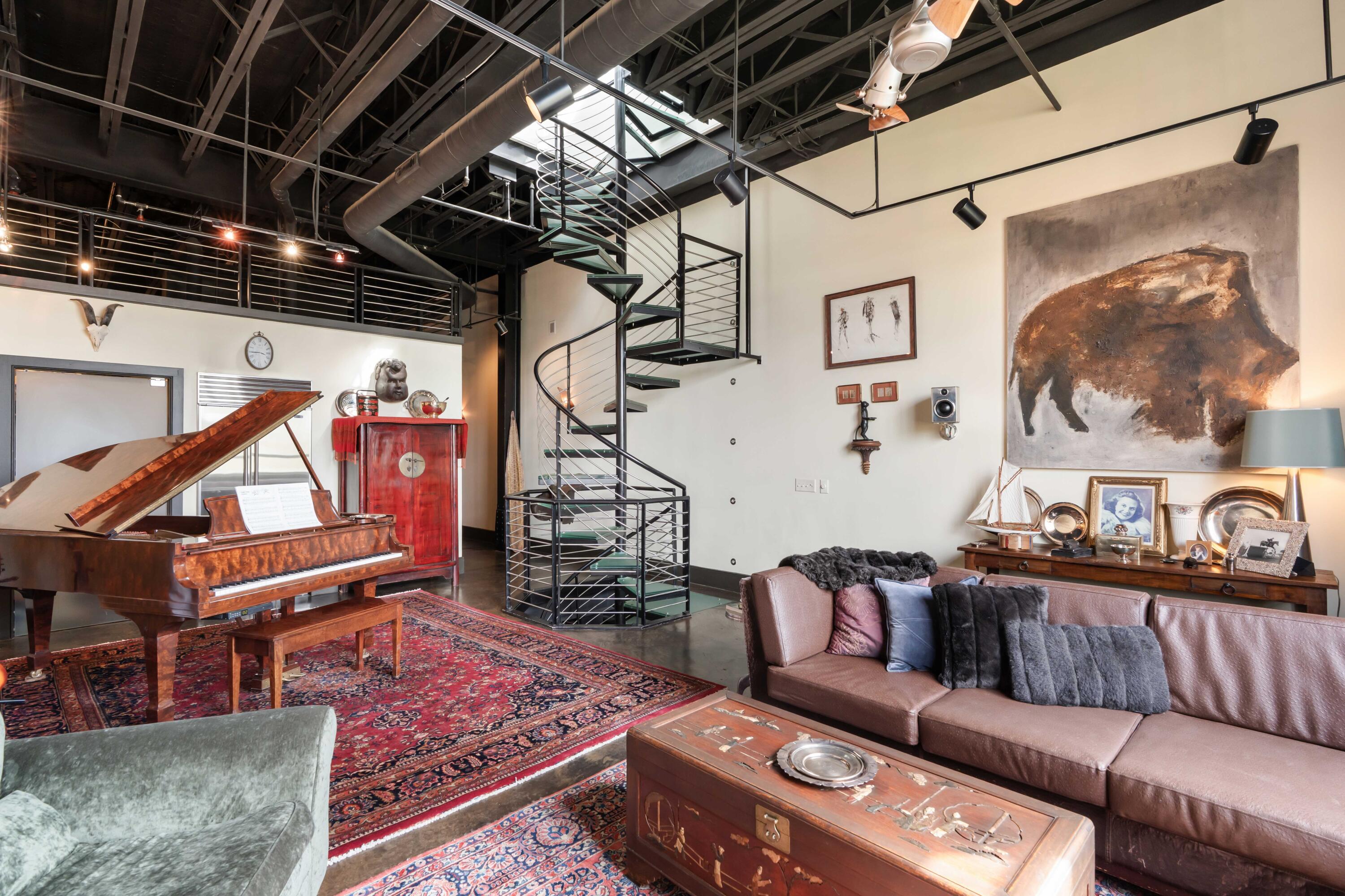 517 King Street # 10 Unit: Penthouse 1 & 10