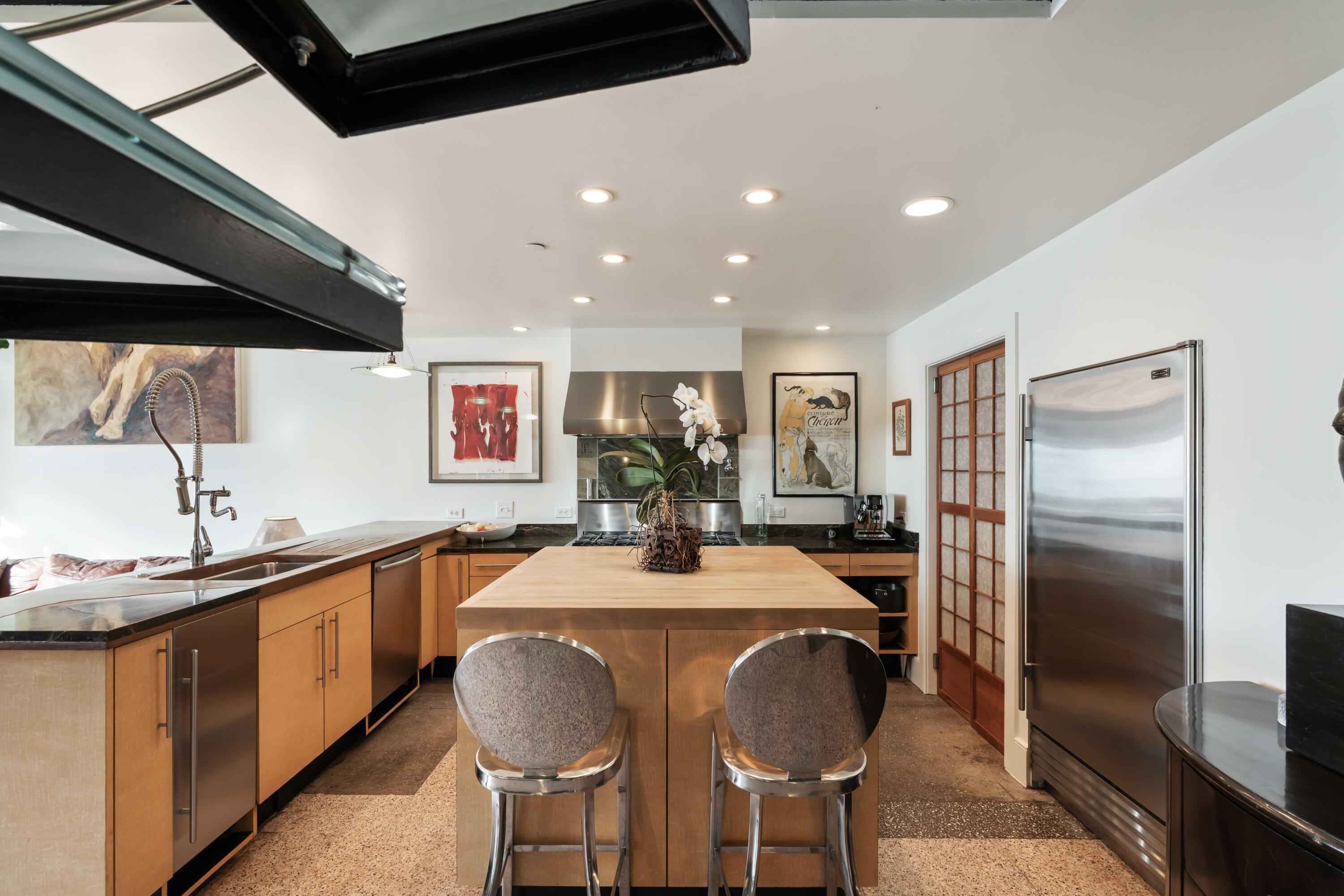 517 King Street # 10 Unit: Penthouse 1 & 10