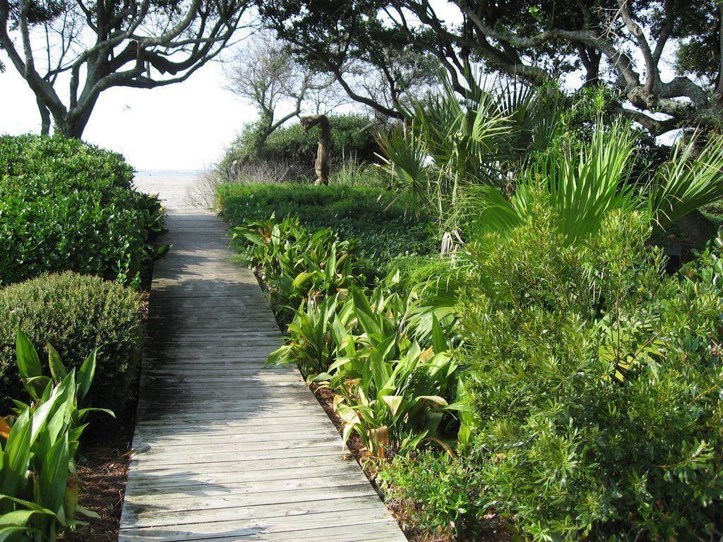 7600 Palmetto Drive # 219d