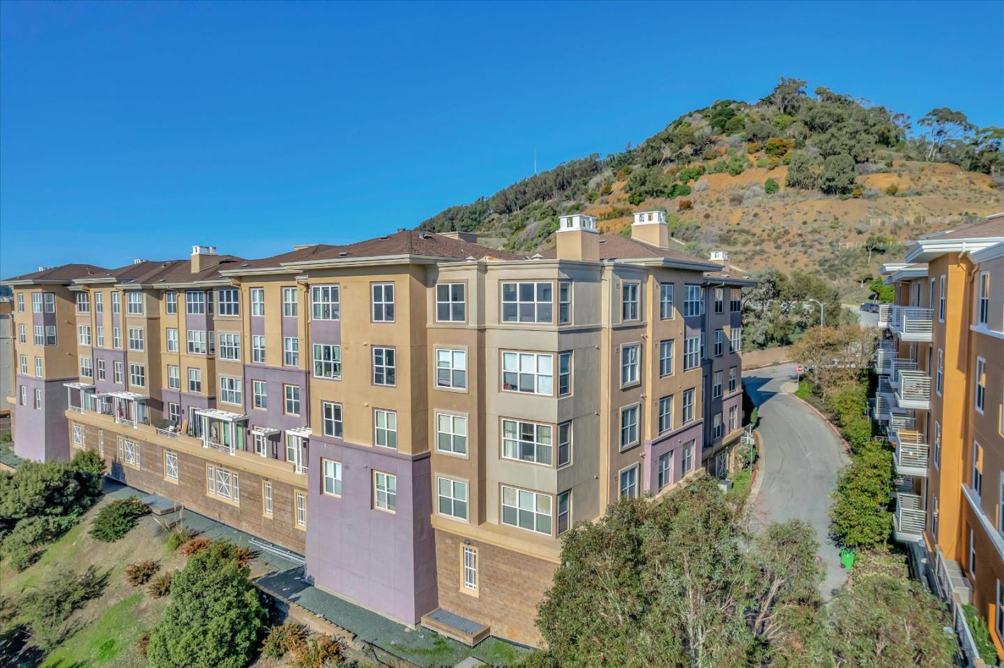 101 Crescent Way Unit: 2412