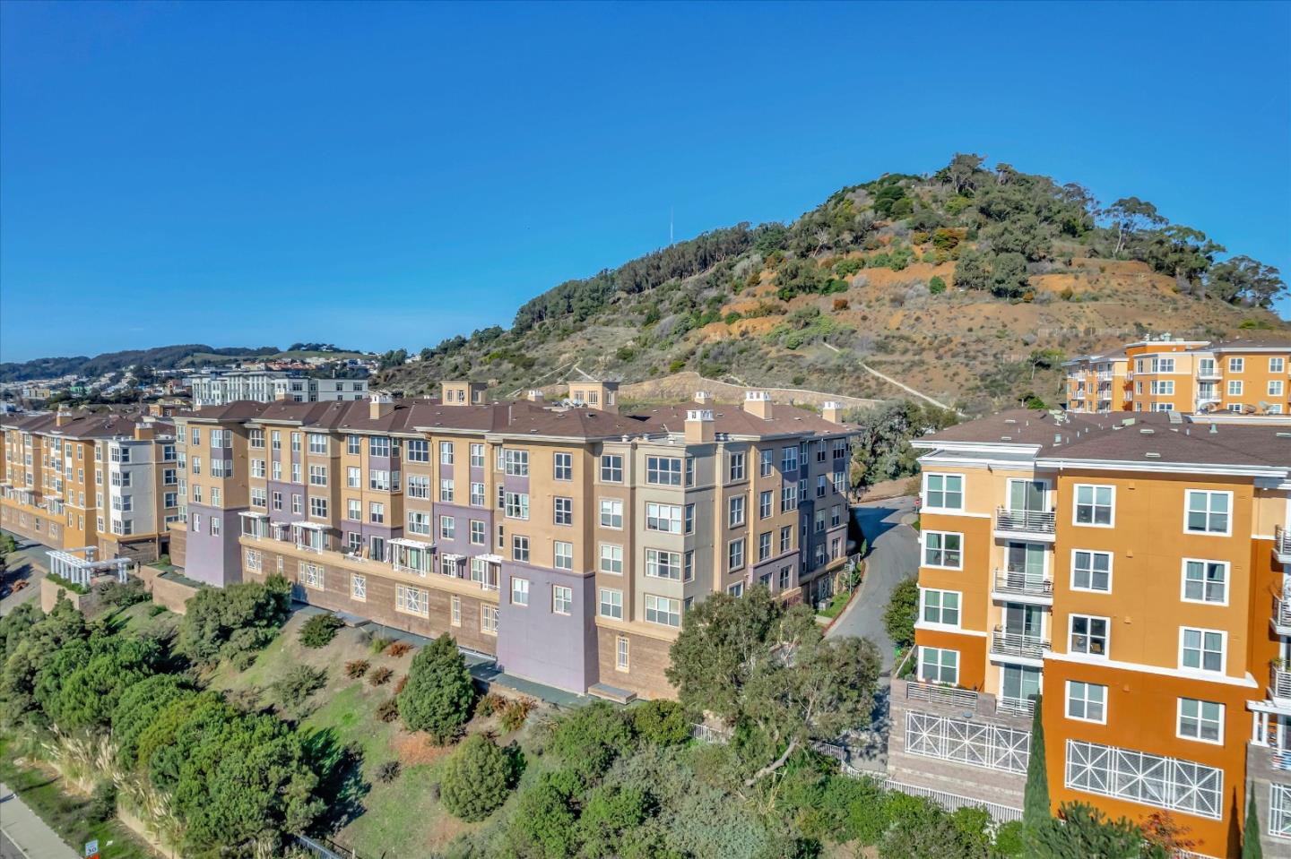 101 Crescent Way Unit: 2412