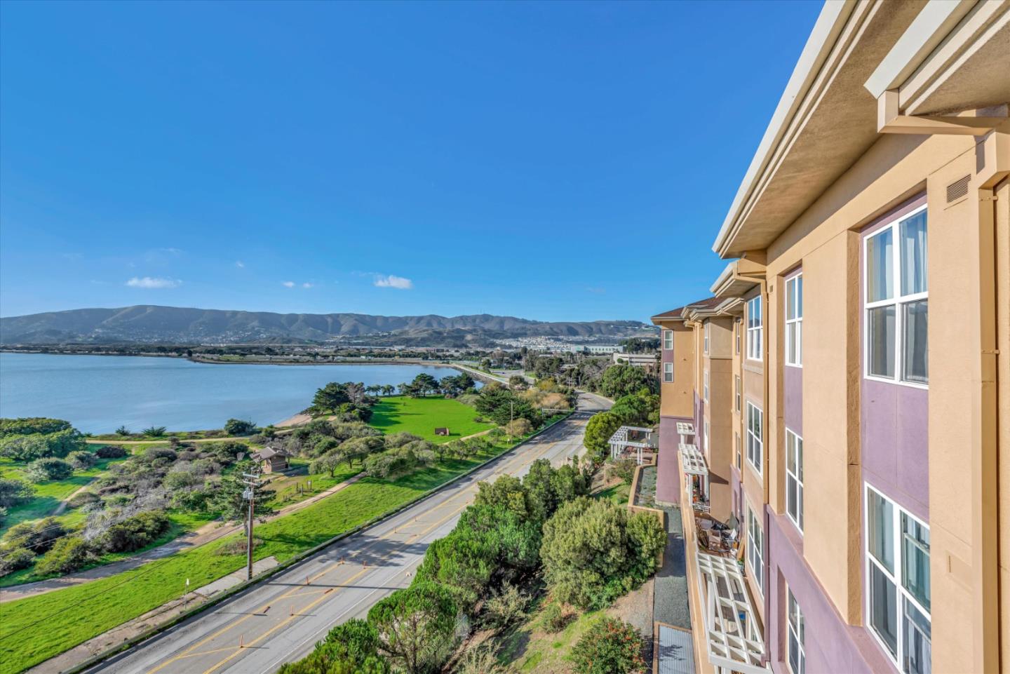 101 Crescent Way Unit: 2412