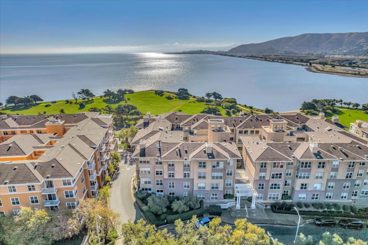 101 Crescent Way Unit: 2412