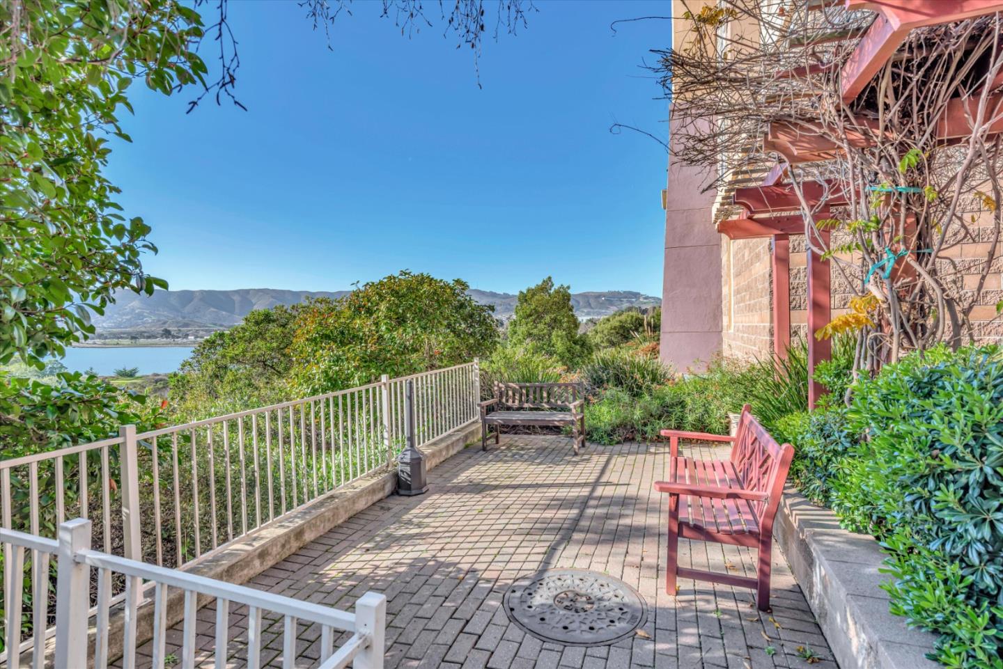 101 Crescent Way Unit: 2412