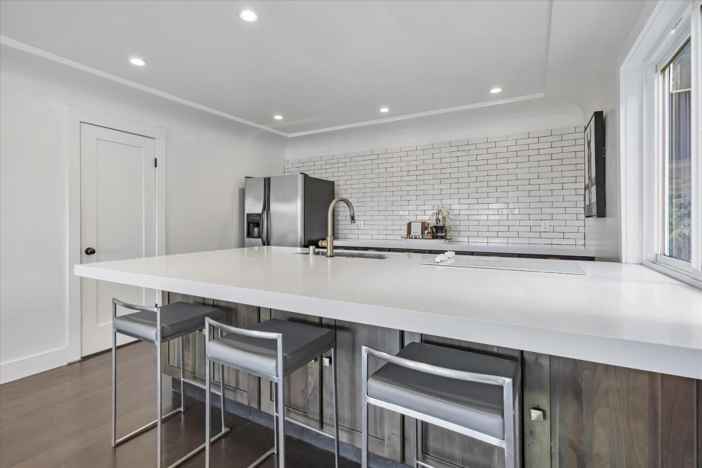 347 Alvarado ST
