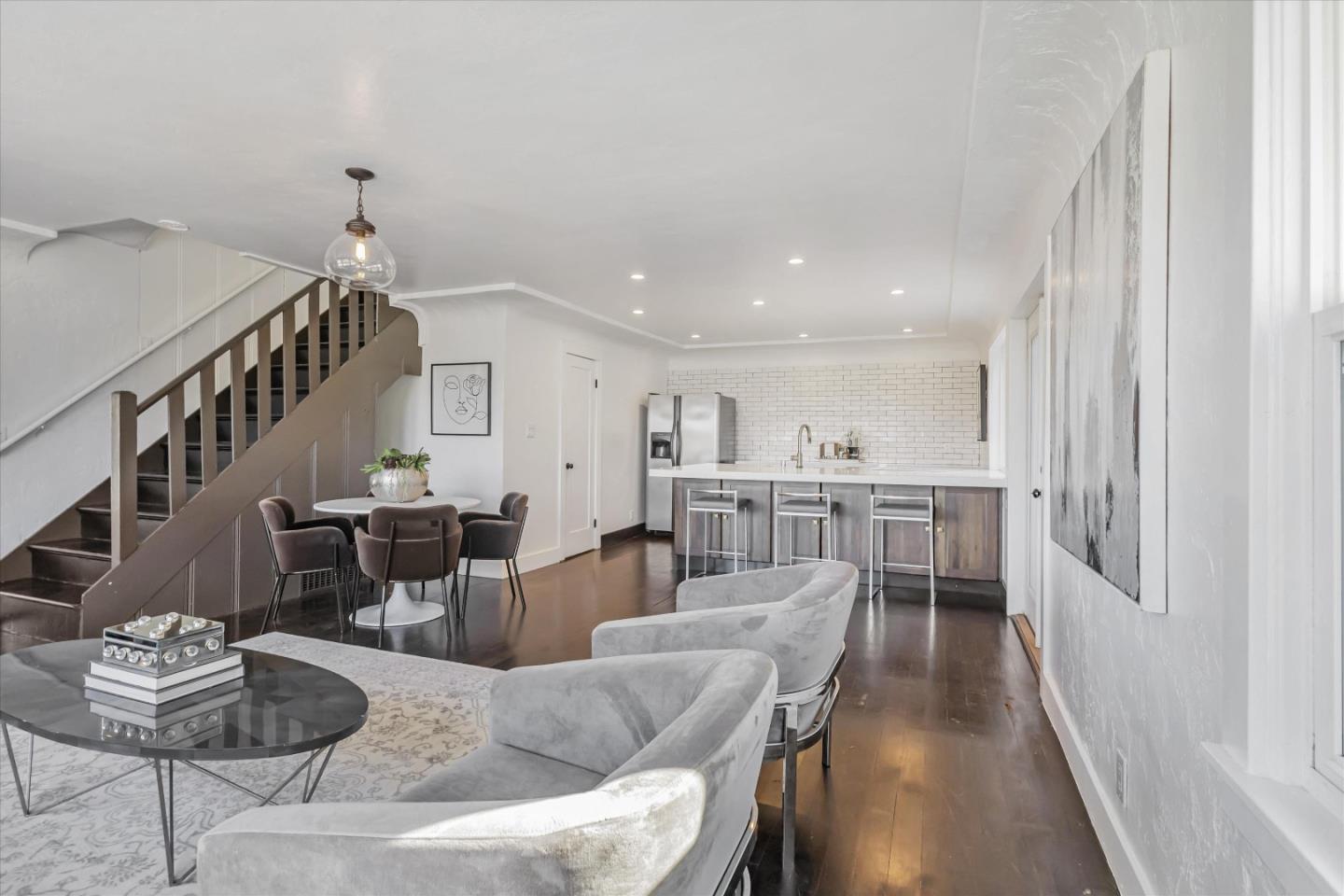 347 Alvarado ST