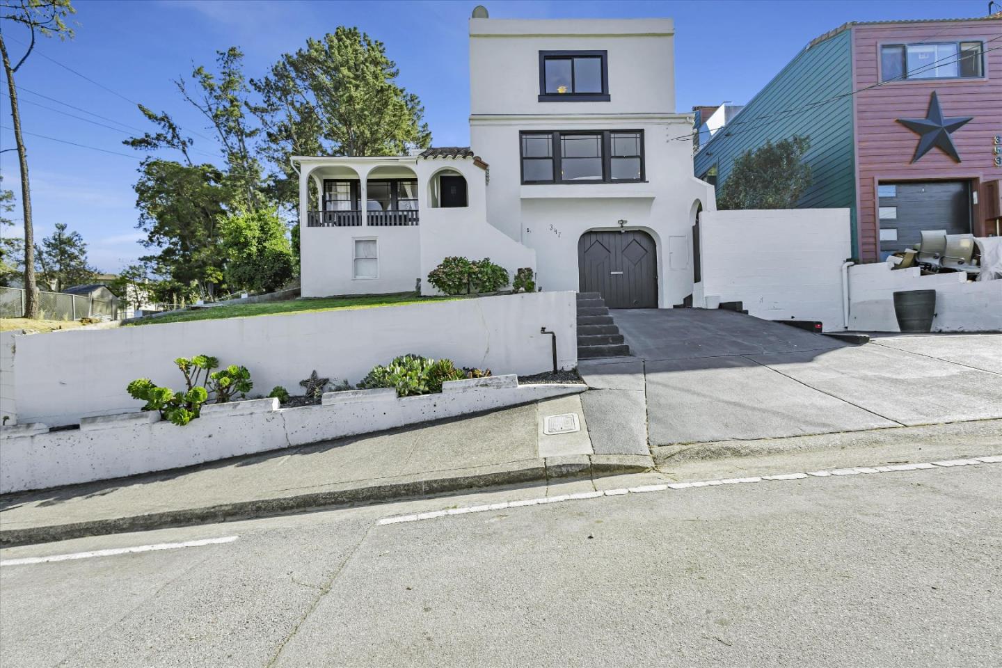 347 Alvarado ST