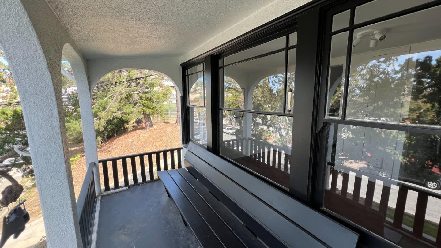 347 Alvarado ST