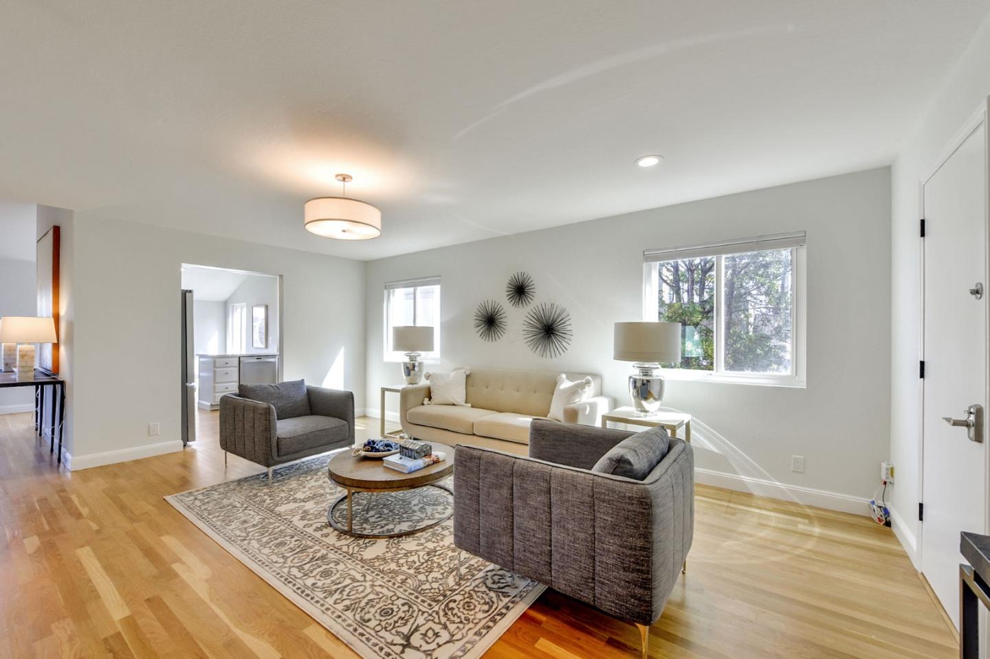 1117 Humboldt RD