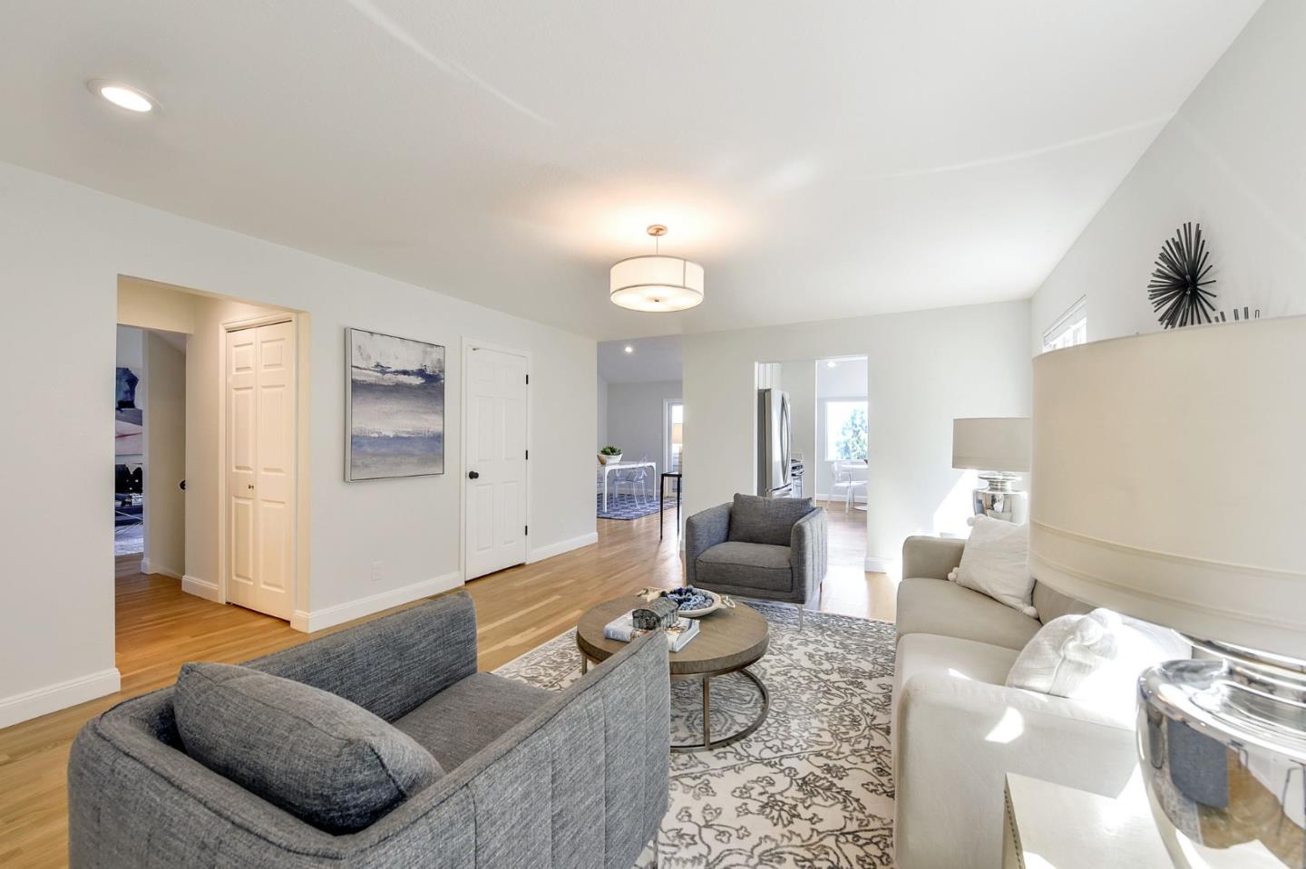 1117 Humboldt RD