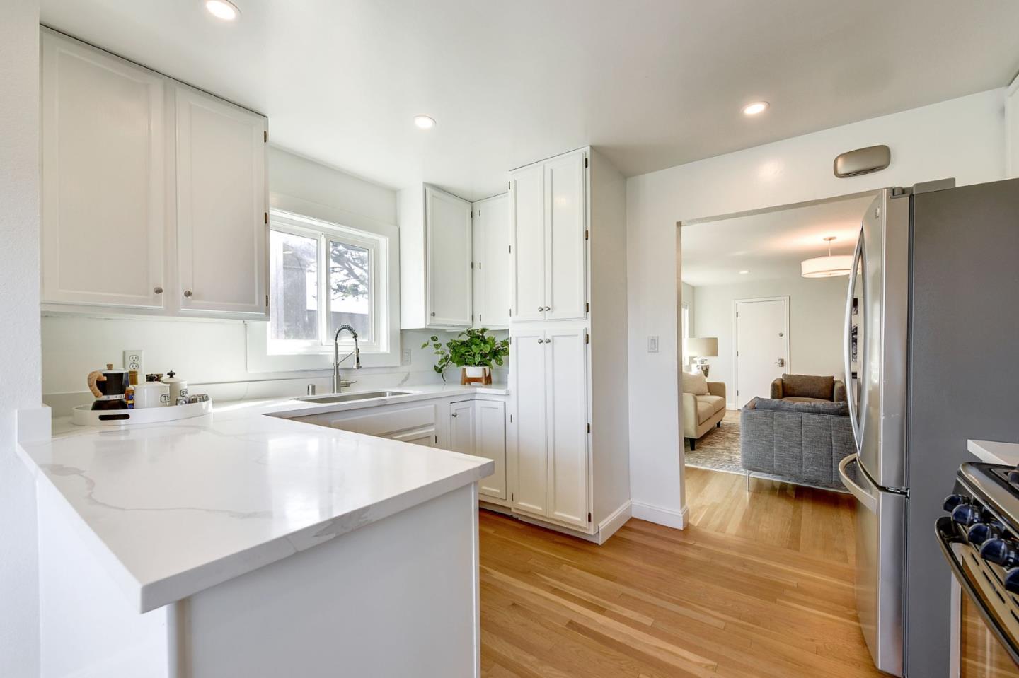 1117 Humboldt RD