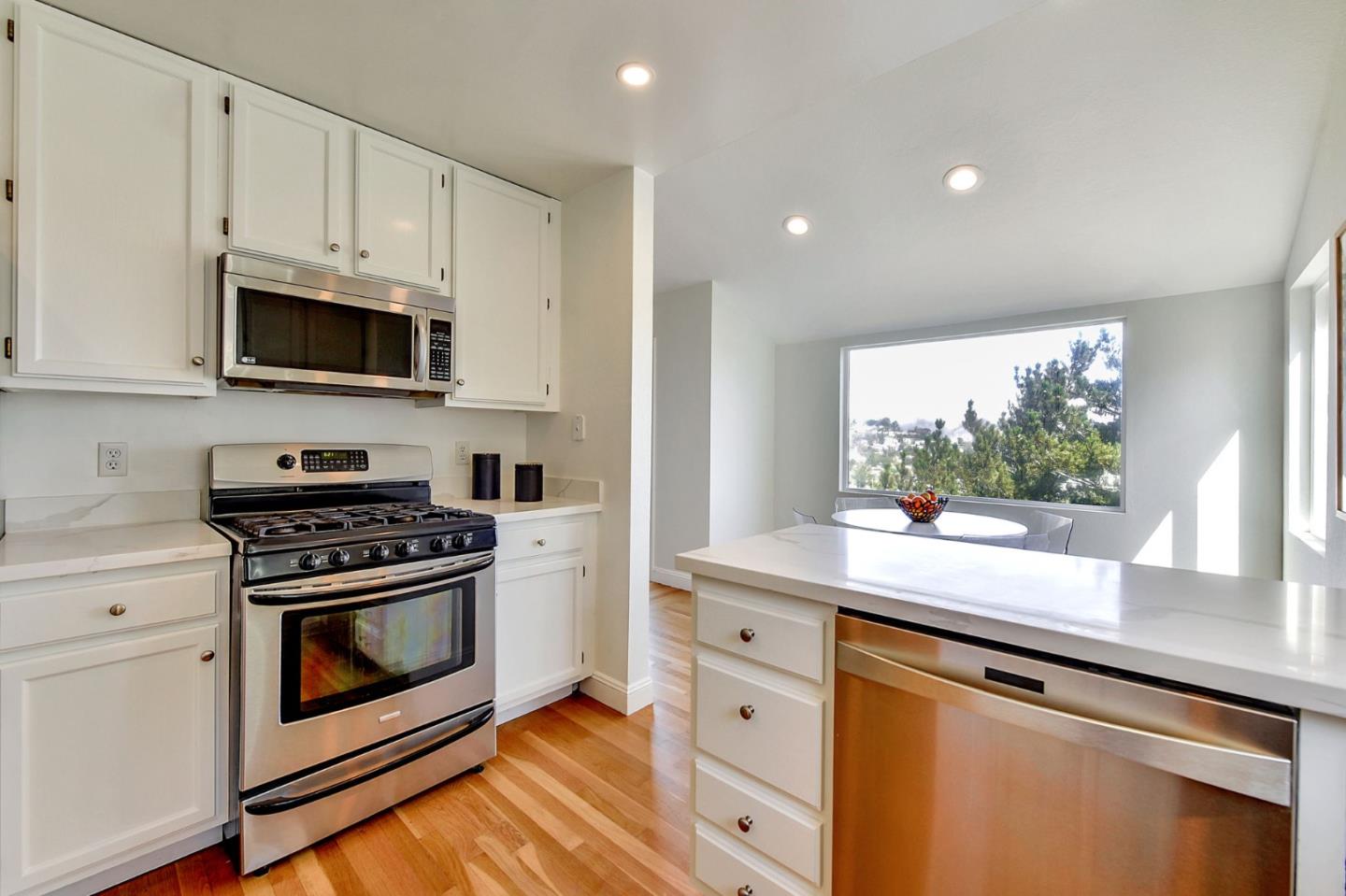1117 Humboldt RD
