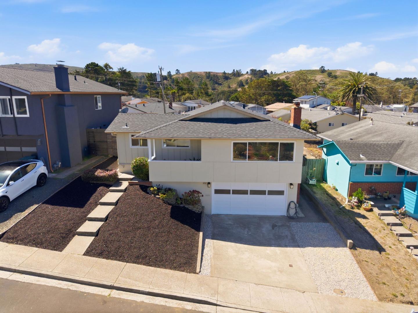 245 Castleton WAY
