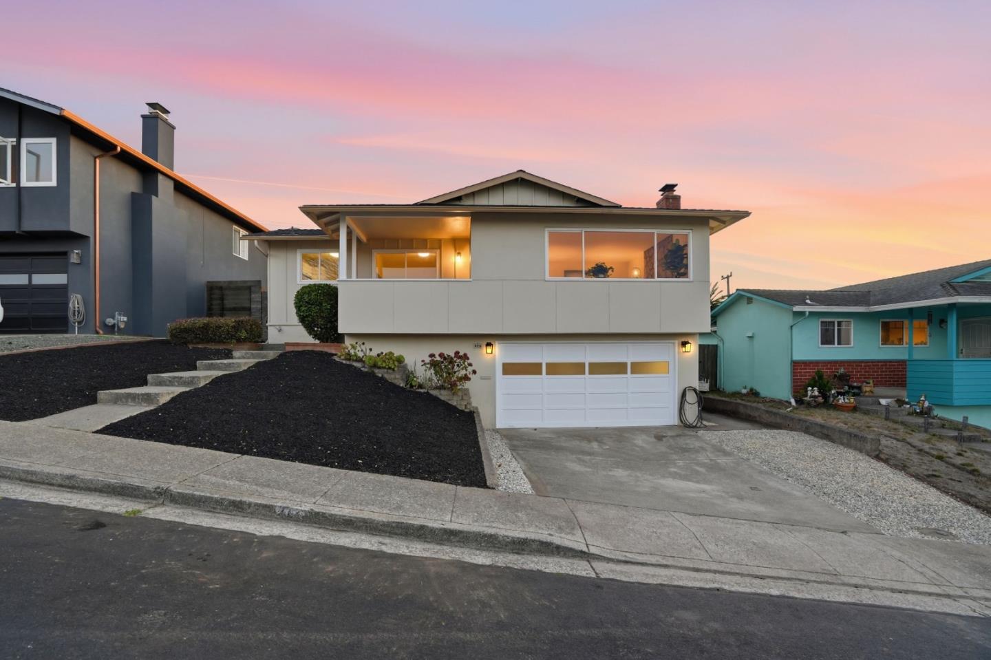 245 Castleton WAY