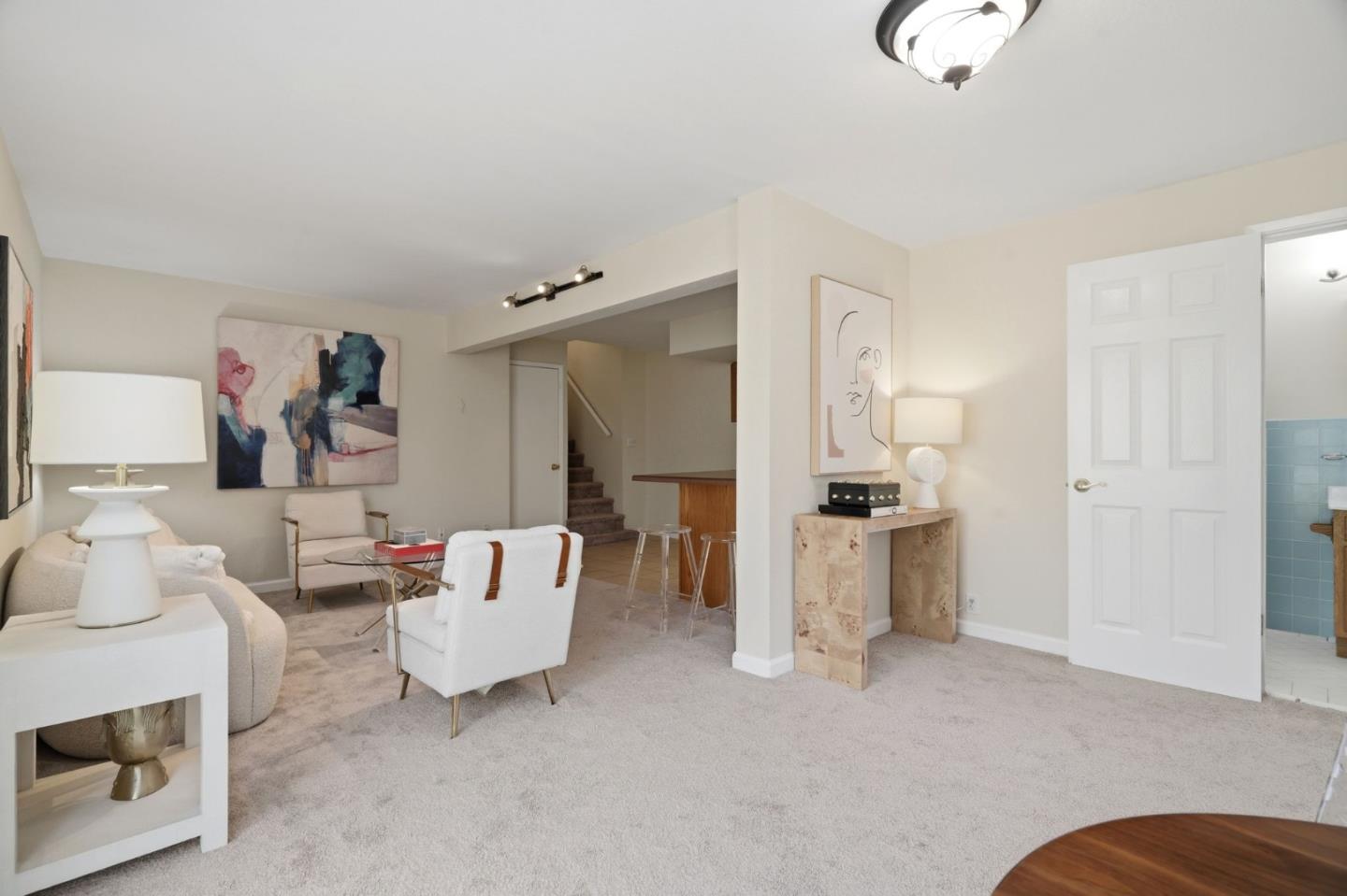 245 Castleton WAY