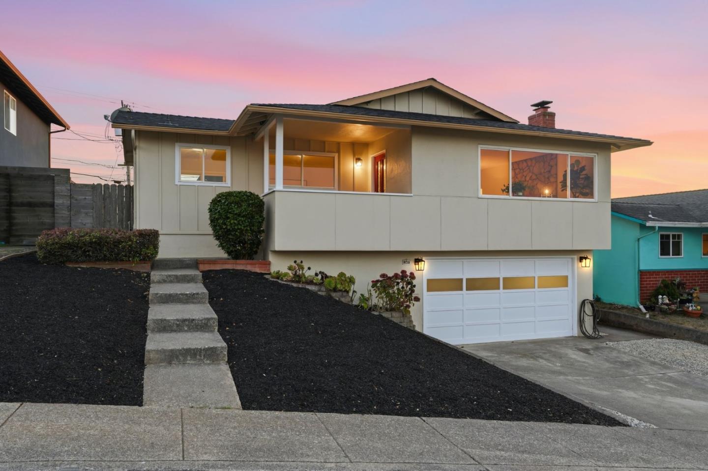 245 Castleton WAY