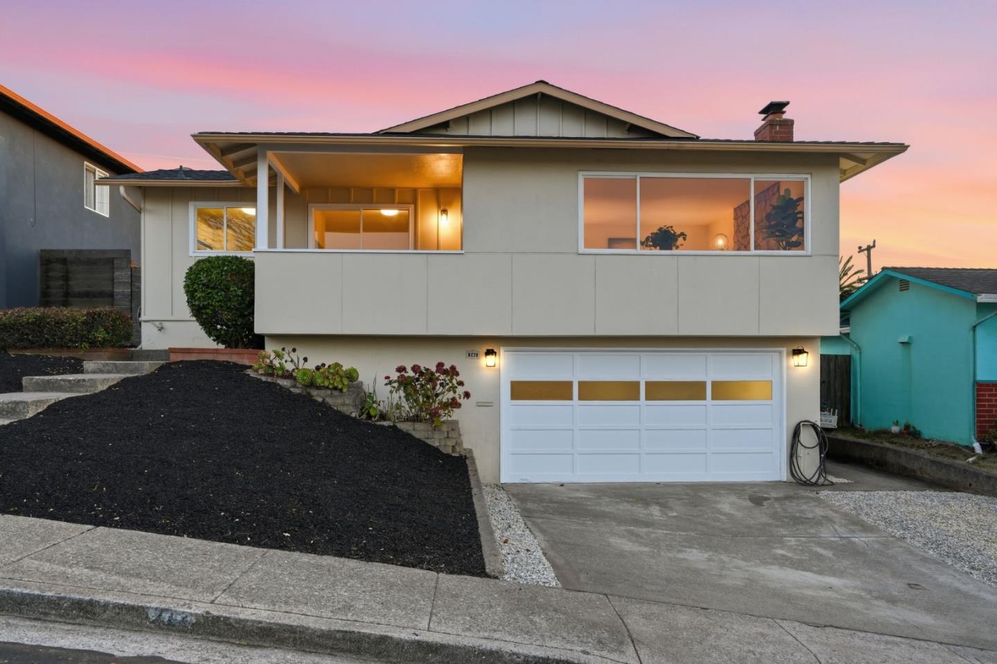 245 Castleton WAY