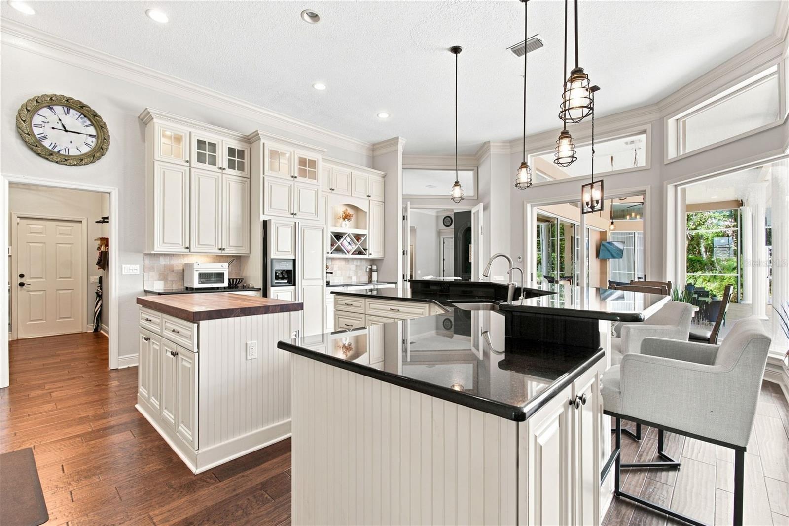 9212 PINE ISLAND CT