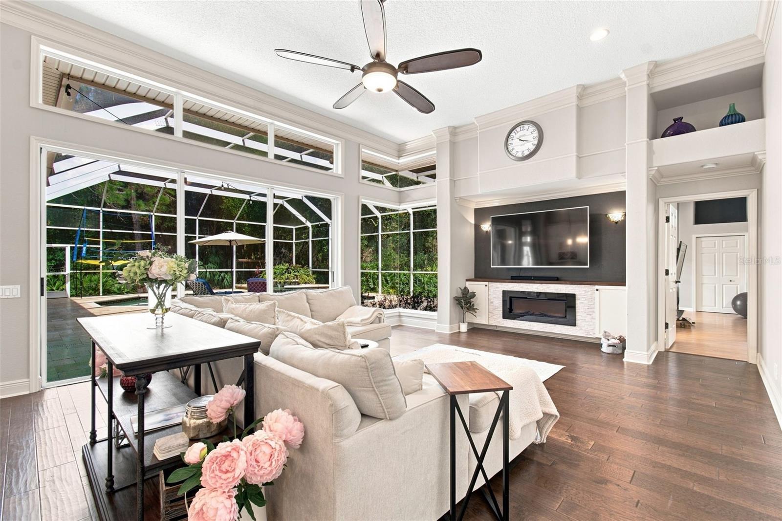 9212 PINE ISLAND CT