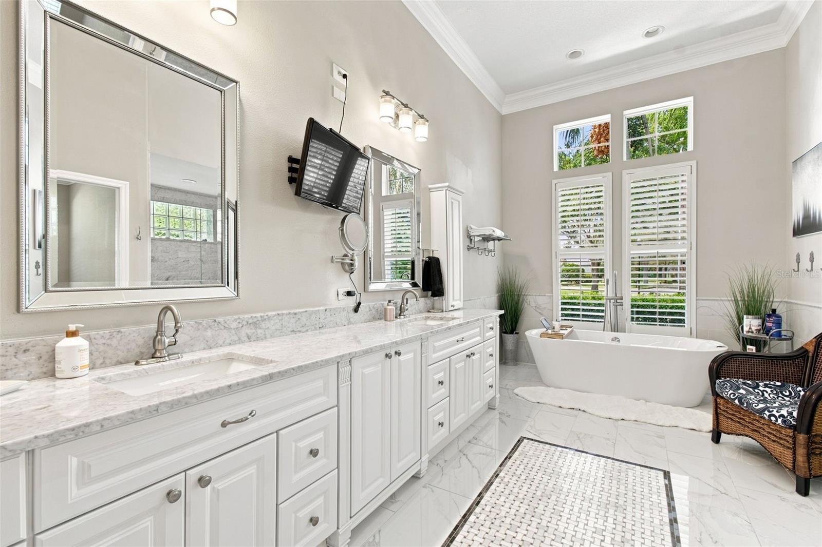 9212 PINE ISLAND CT