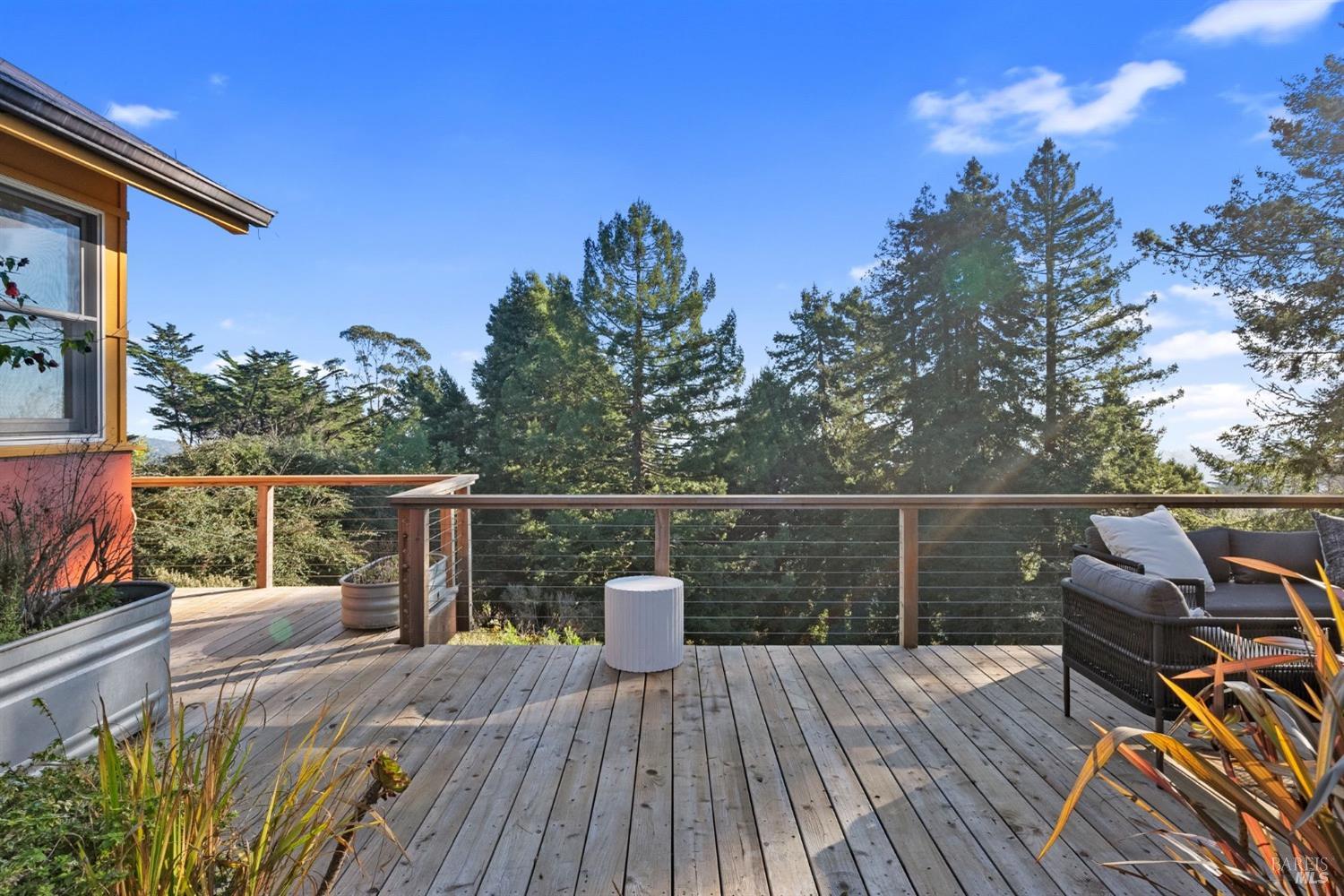 328 Panoramic Highway