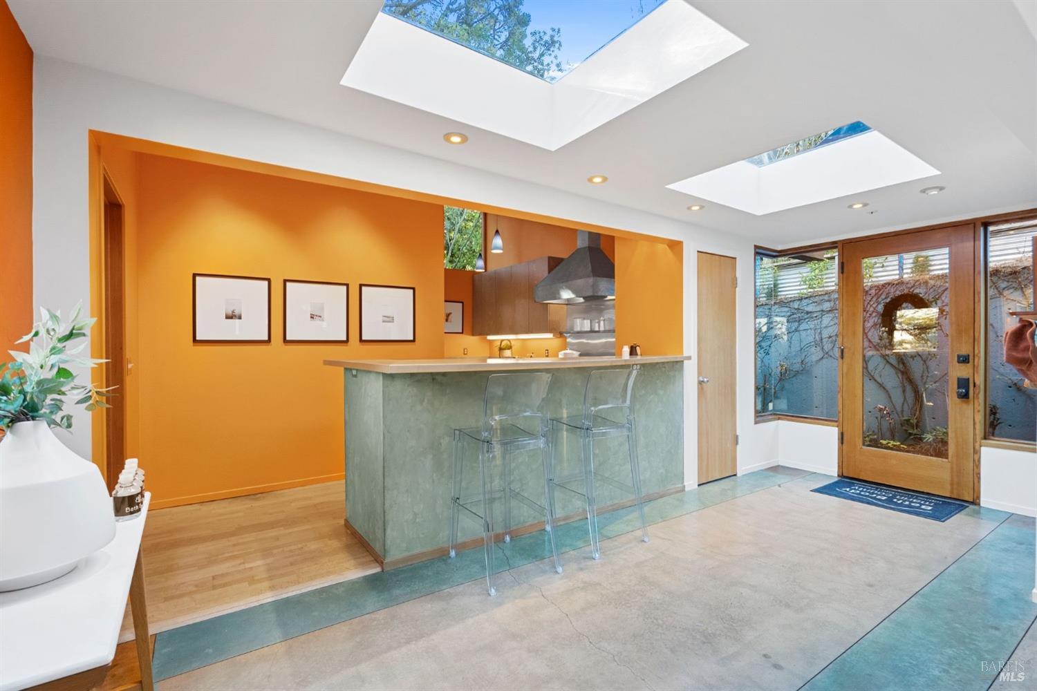 328 Panoramic Highway