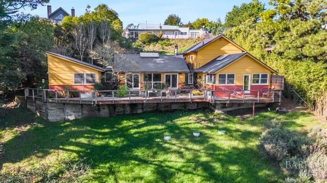 328 Panoramic Highway