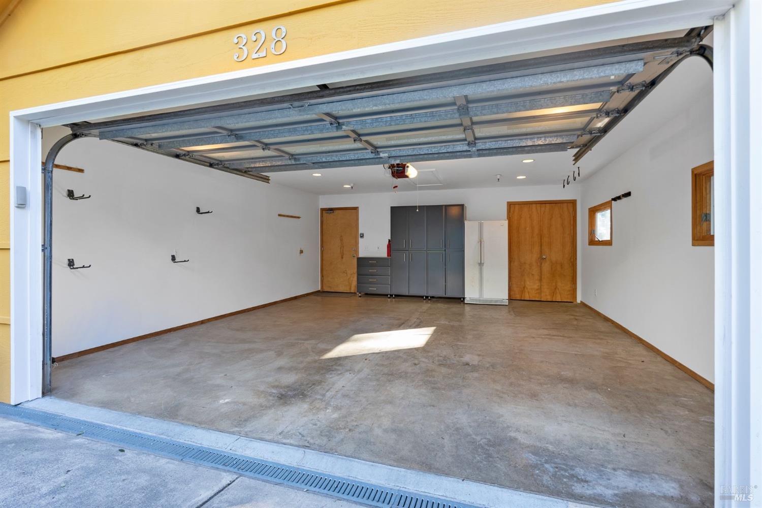 328 Panoramic Highway