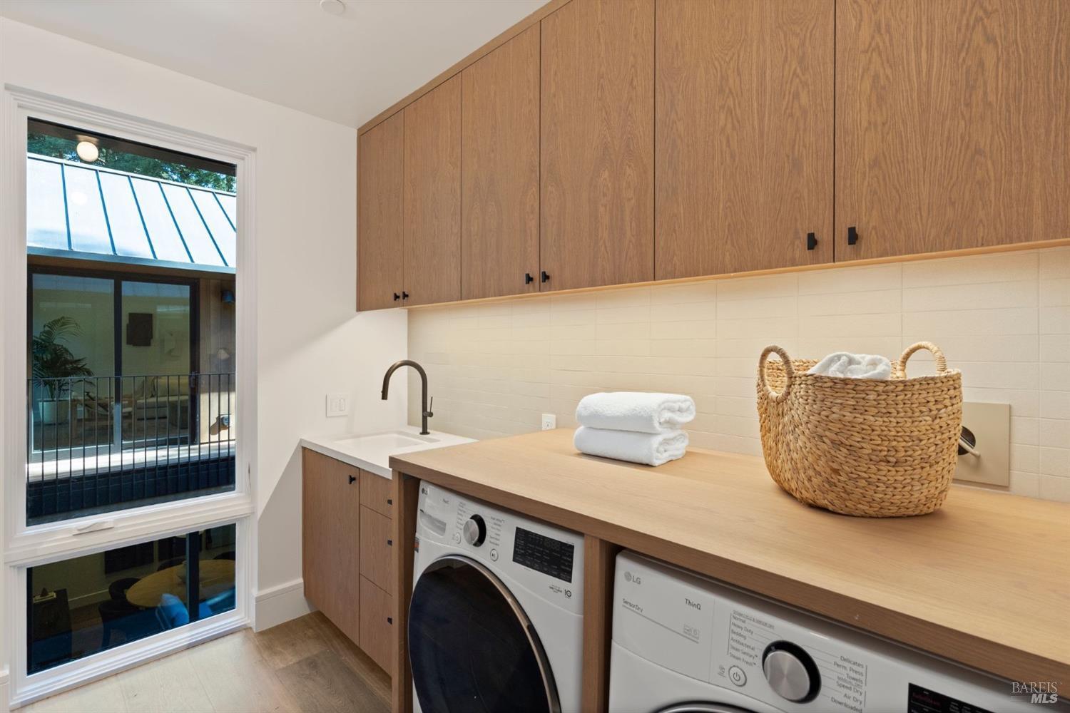 197 Corte Madera Ave