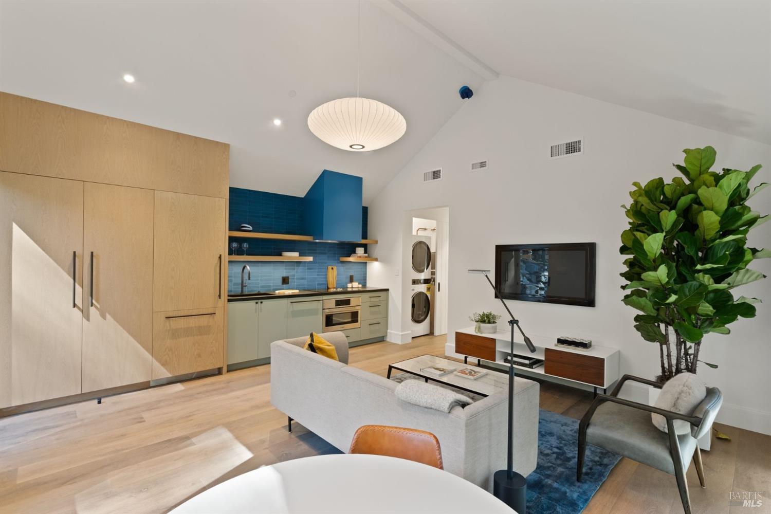 197 Corte Madera Ave