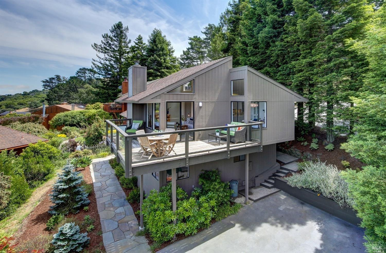 652 Amaranth Blvd