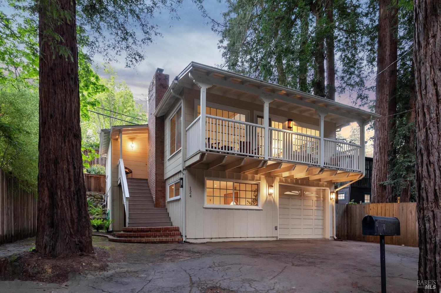 124 W Blithedale Ave