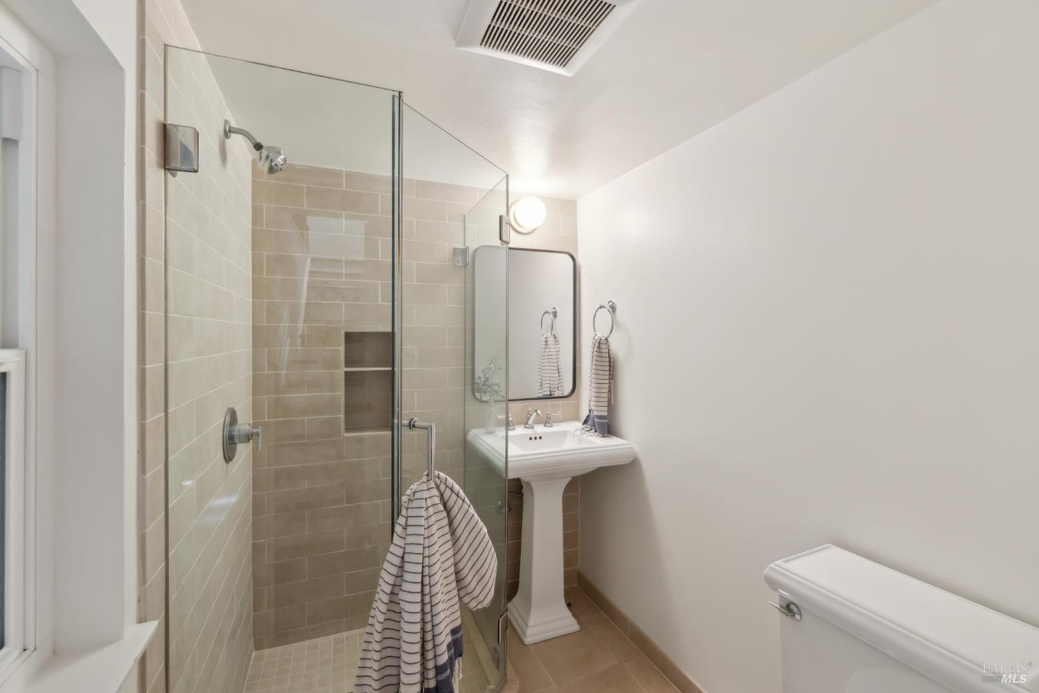 124 W Blithedale Ave