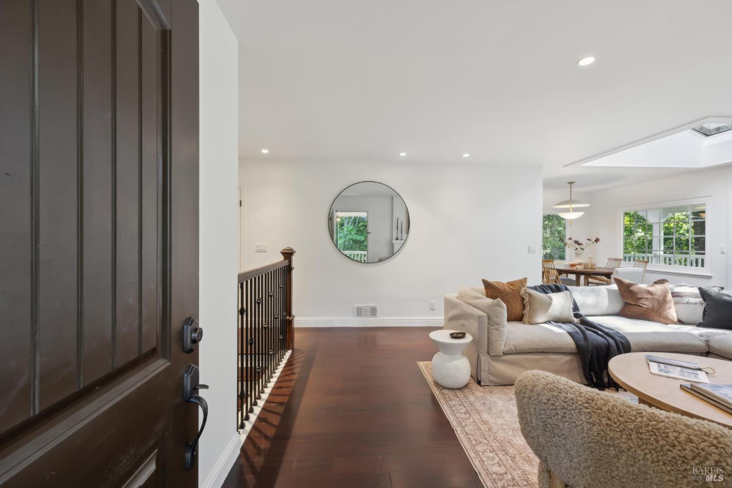 124 W Blithedale Ave