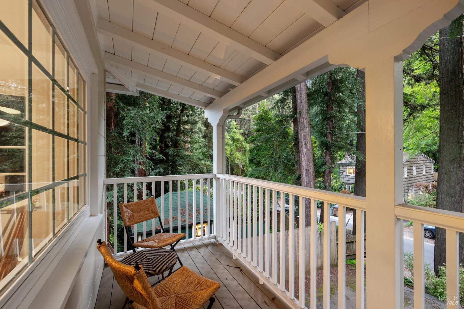 124 W Blithedale Ave