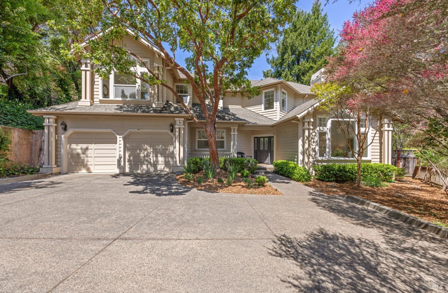 438 Laverne Ave