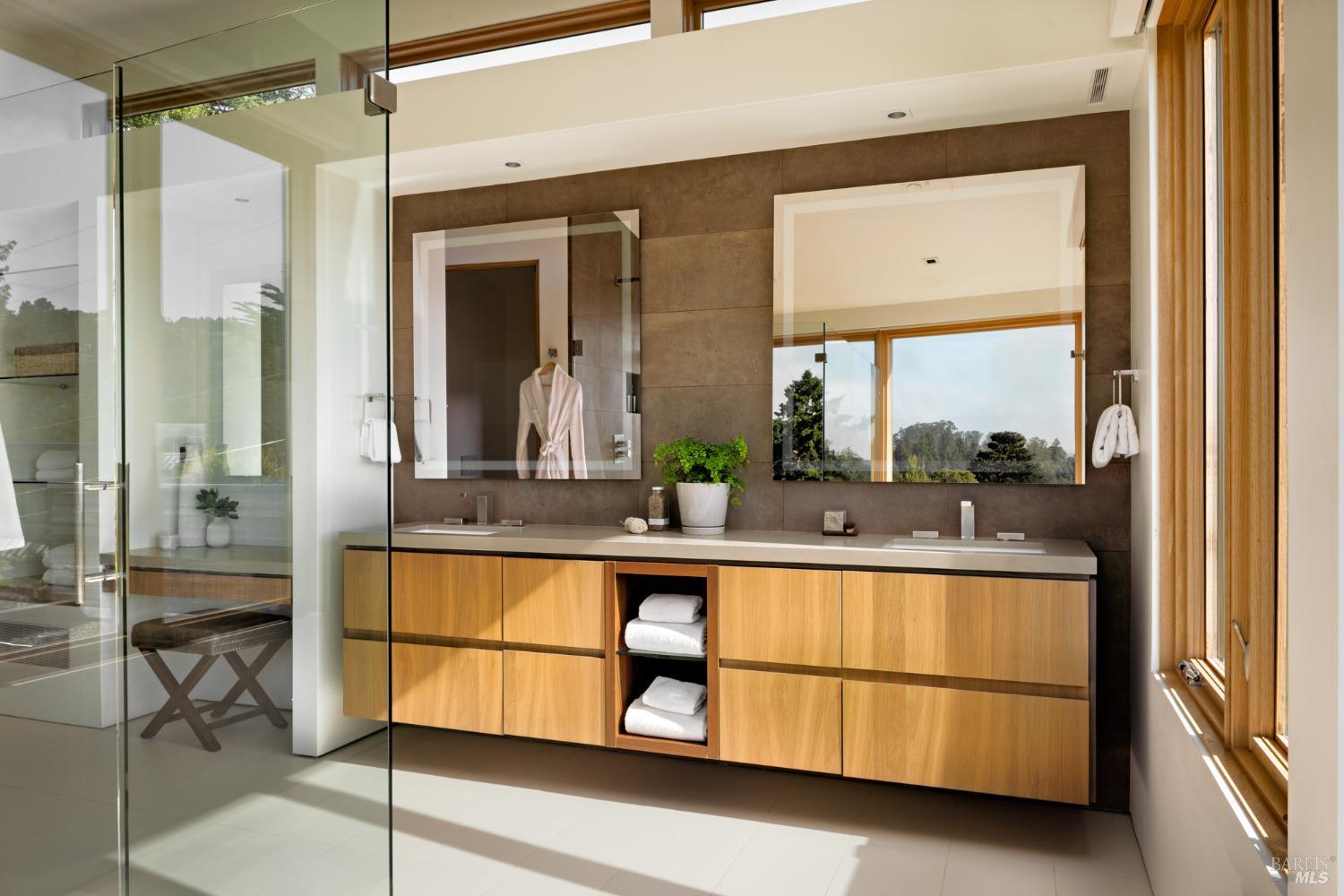 2 Upper Alcatraz Pl