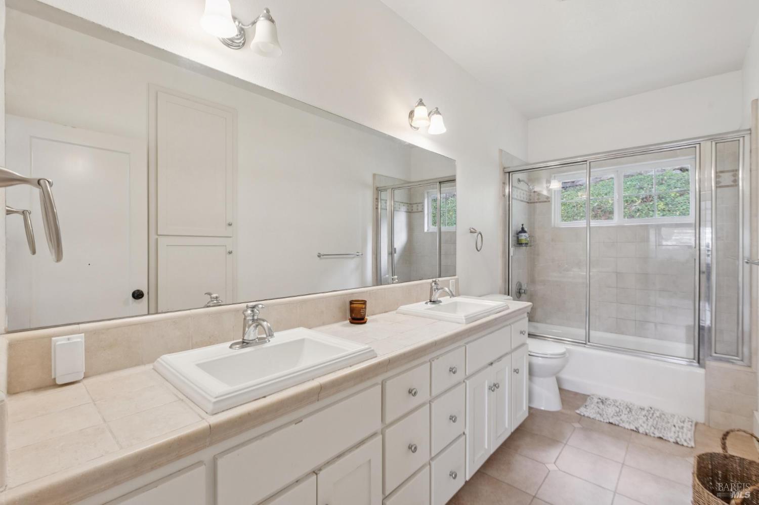 315 Villa Garden Dr