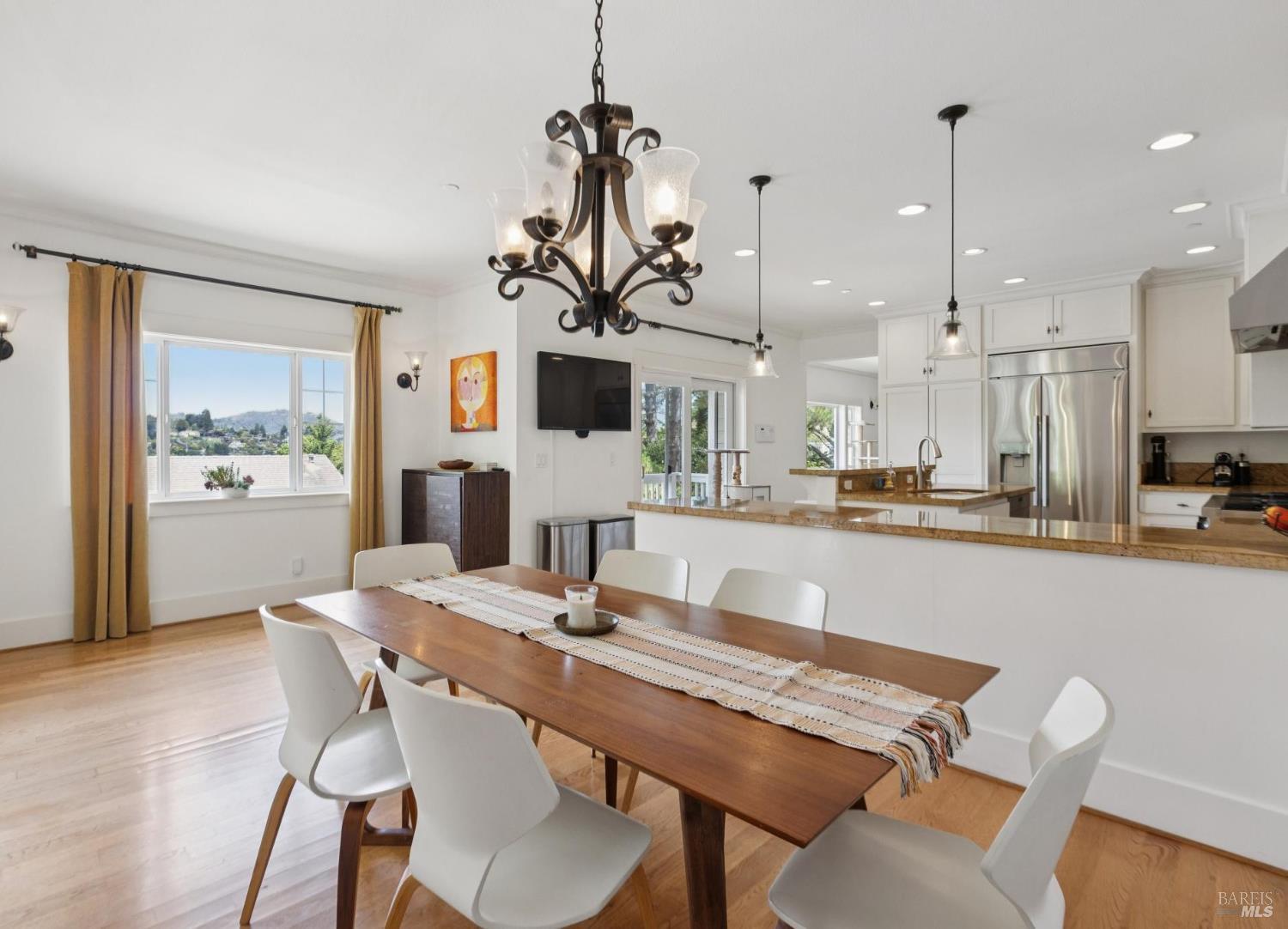 315 Villa Garden Dr