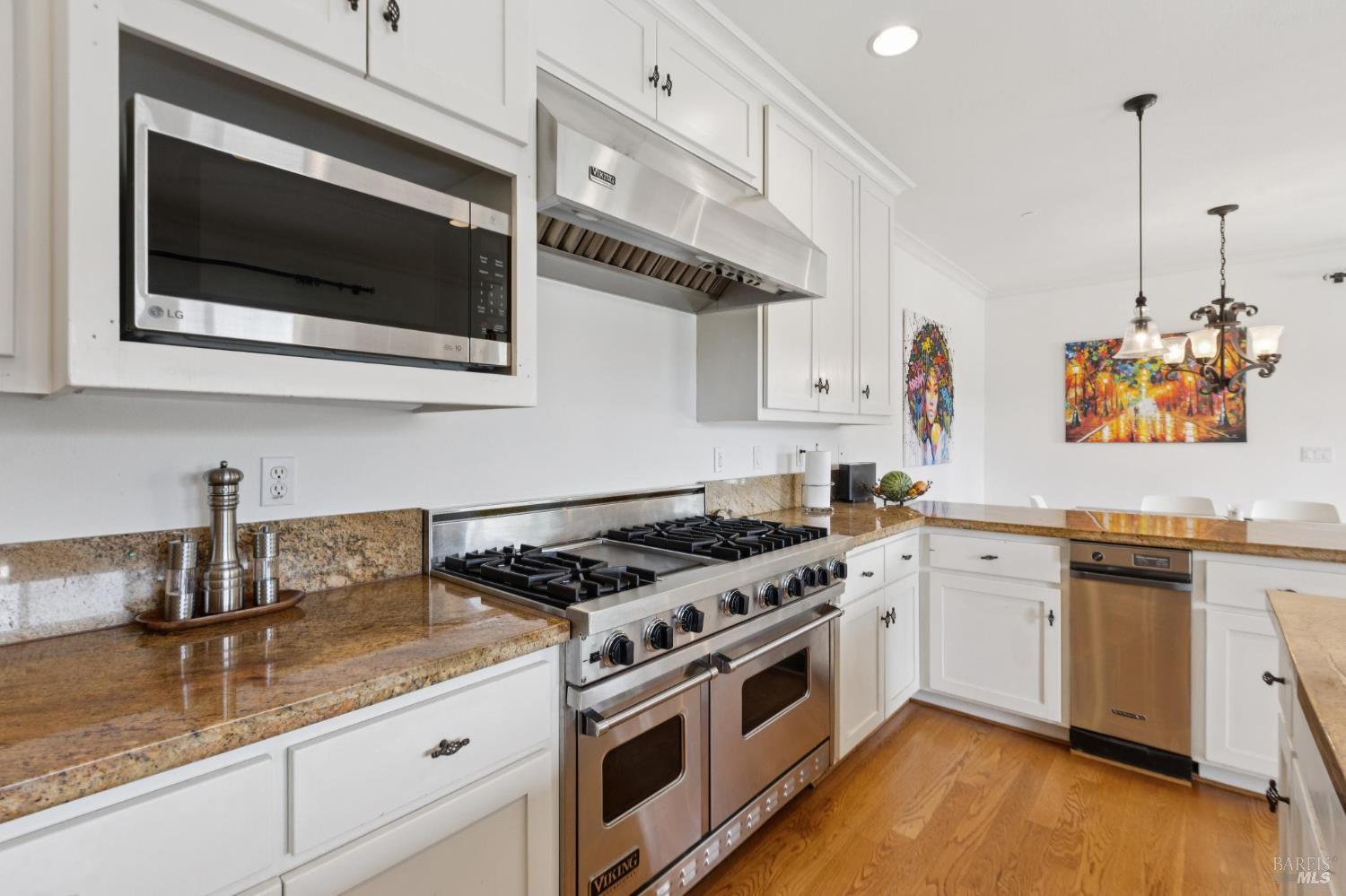 315 Villa Garden Dr