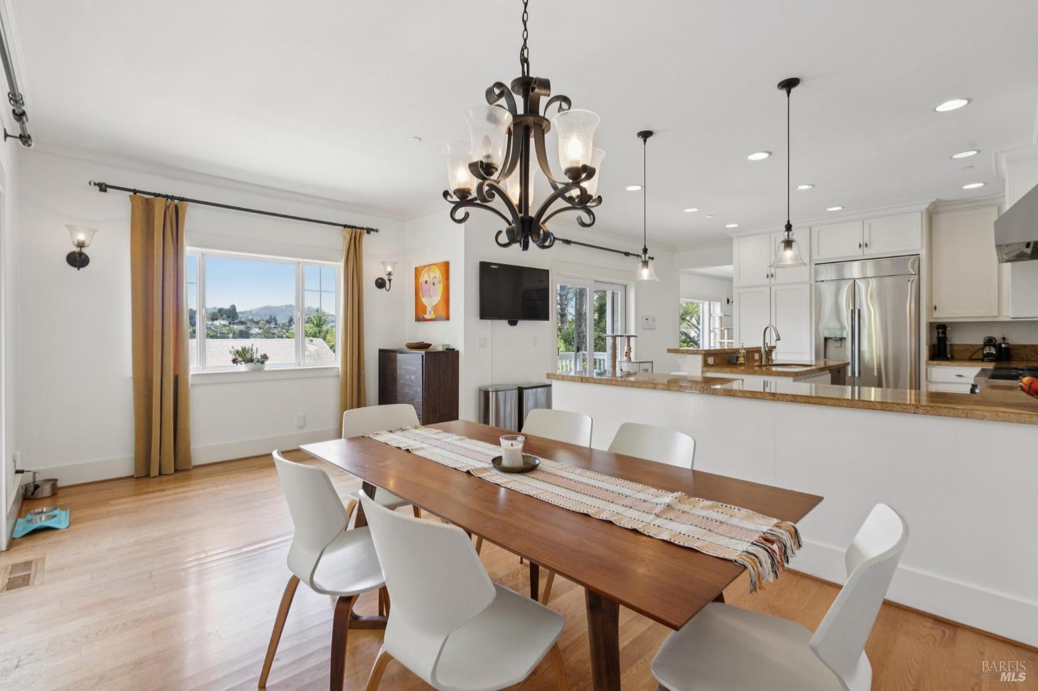 315 Villa Garden Dr