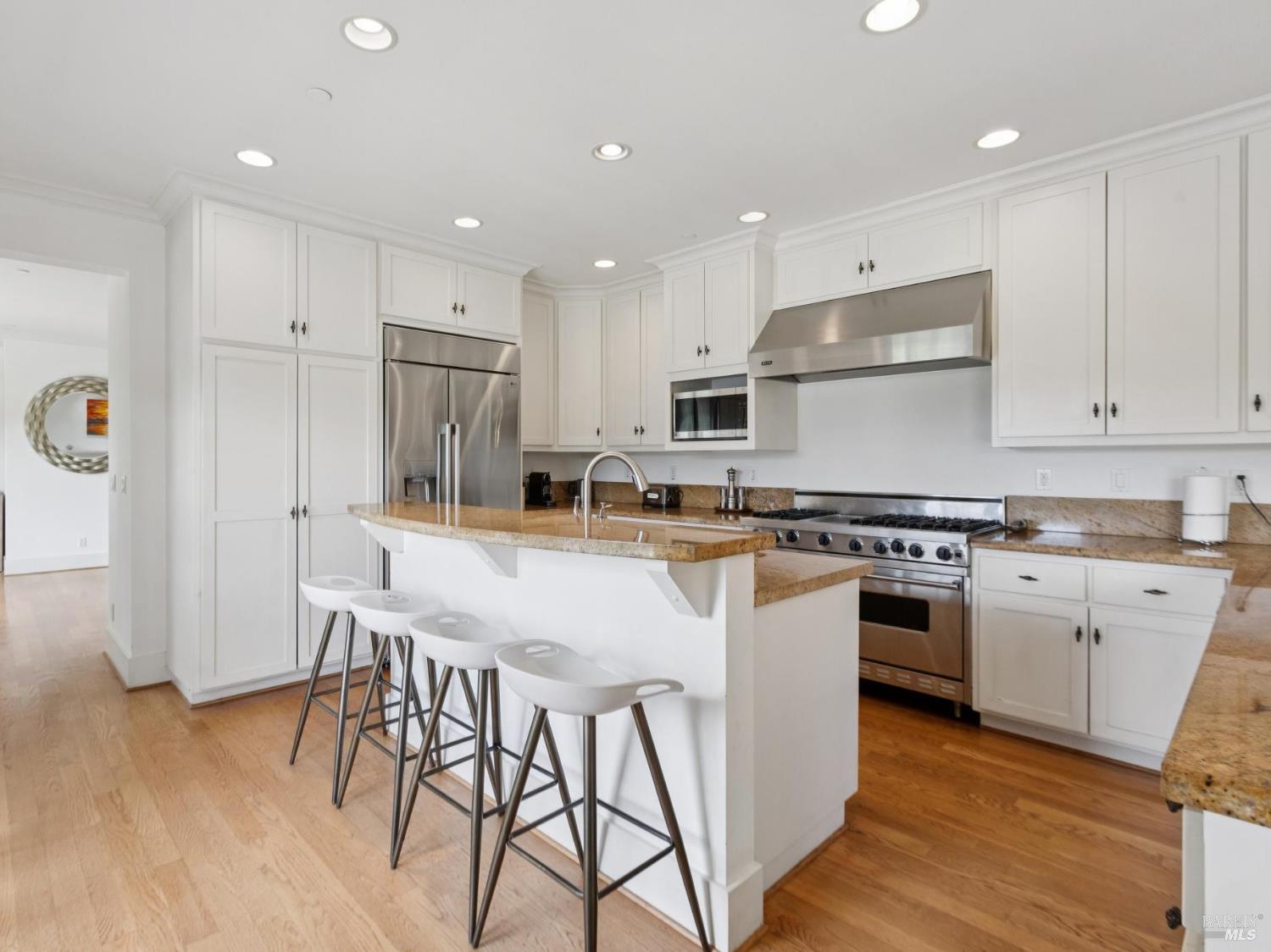 315 Villa Garden Dr