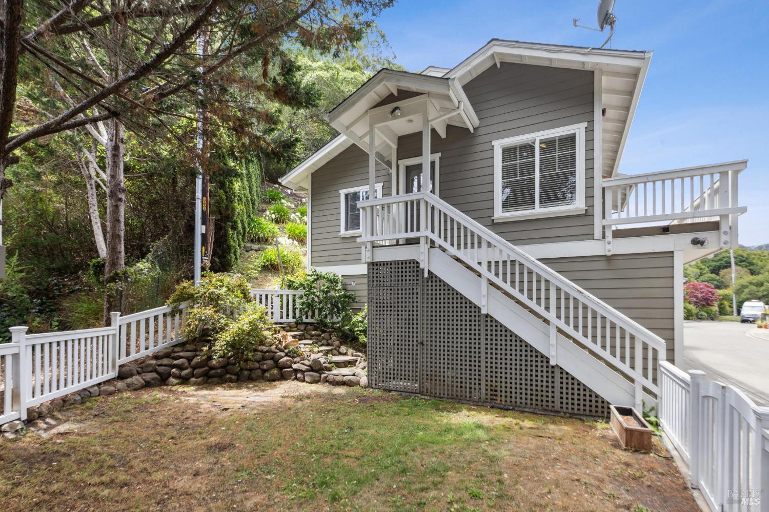315 Villa Garden Dr