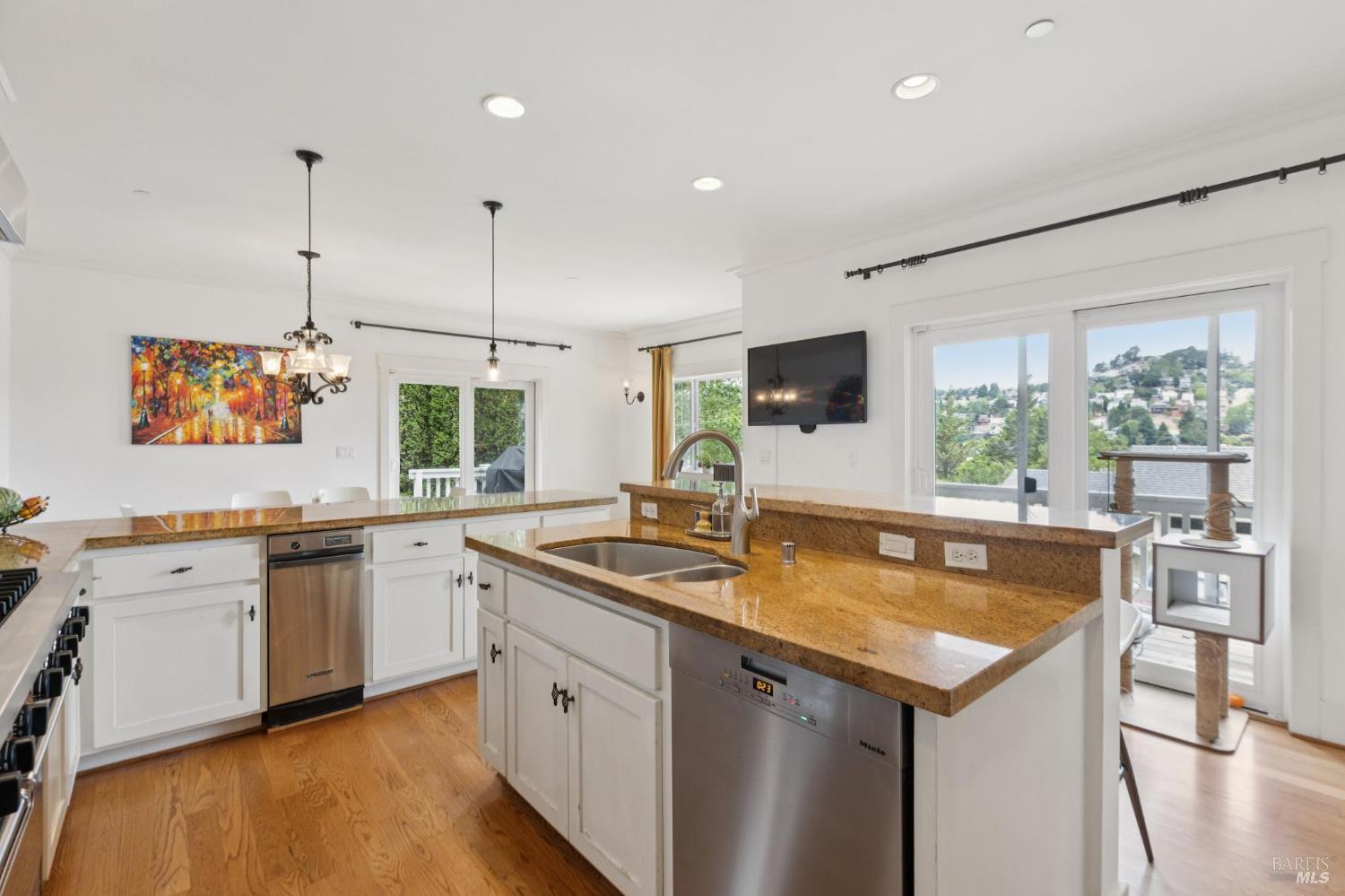 315 Villa Garden Dr