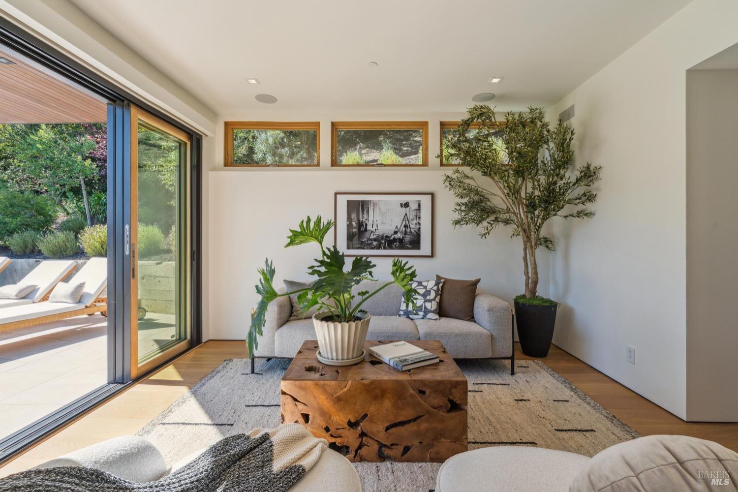 2 Upper Alcatraz Pl
