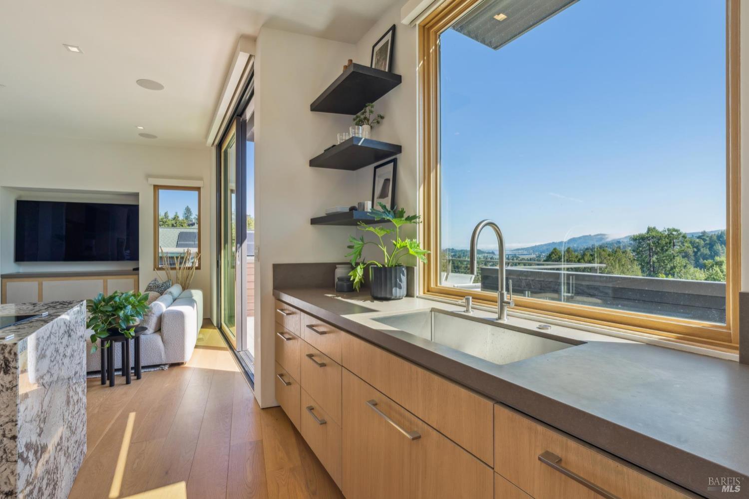2 Upper Alcatraz Pl